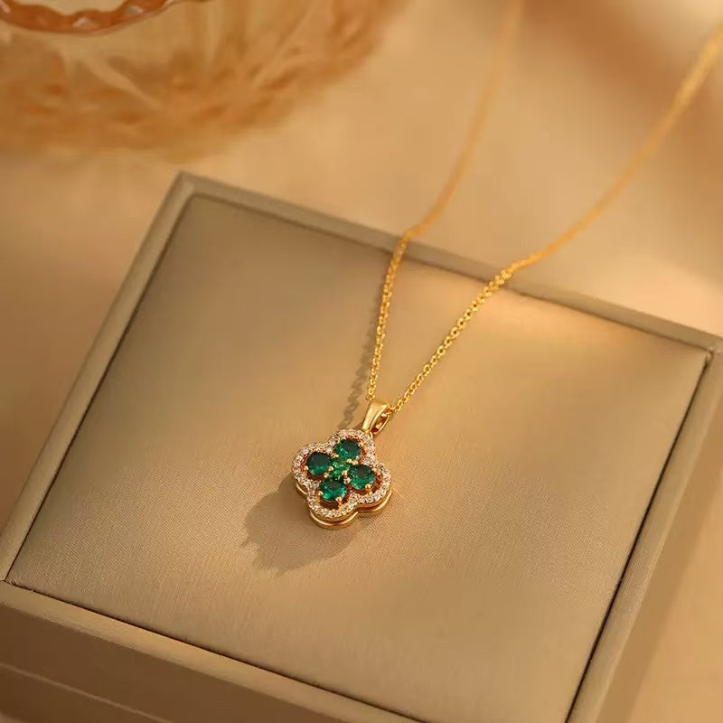 Clover Pendant Necklace